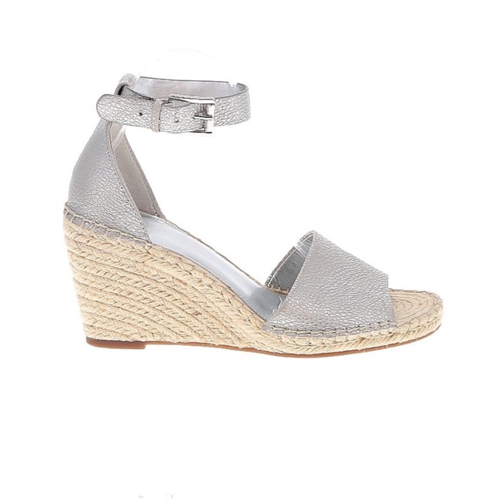 🥄VINCE CAMUTO Silver Leather Espadrille Wedge Heel Sandals - Picture 2 of 8